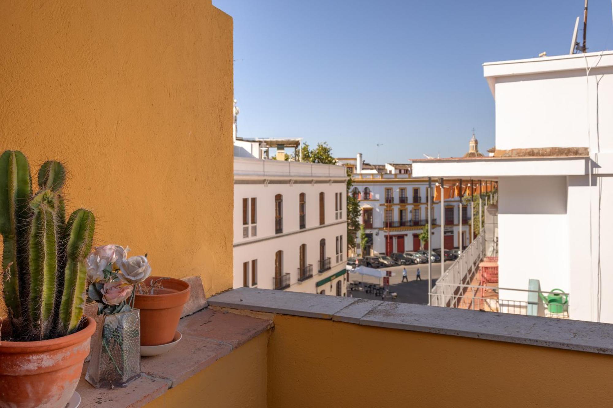 La Maestranza Charming One Or Two Bedrooms Apartments By Ocityzen Sevilla Exterior foto